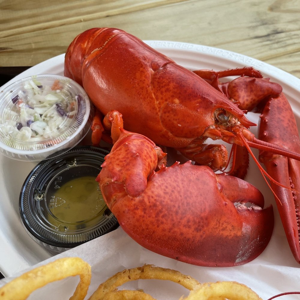 Cape Pier Chowder House - 1.5 lb boiled lobster - Seafood Near Me - Kennebunkport, Maine Cape Pier Chowder House - 1.5 lb boiled lobster - Seafood Near Me - Kennebunkport, Maine
