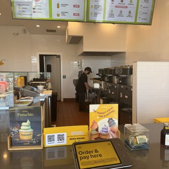 Somisomi - front. order on the tablet - Desserts Near Me - Milpitas, California