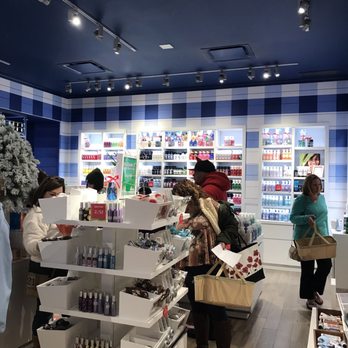 Bath & Body Works - Cosmetics & Beauty Supply Near Me - Cumming, Georgia Bath & Body Works - Cosmetics & Beauty Supply Near Me - Cumming, Georgia