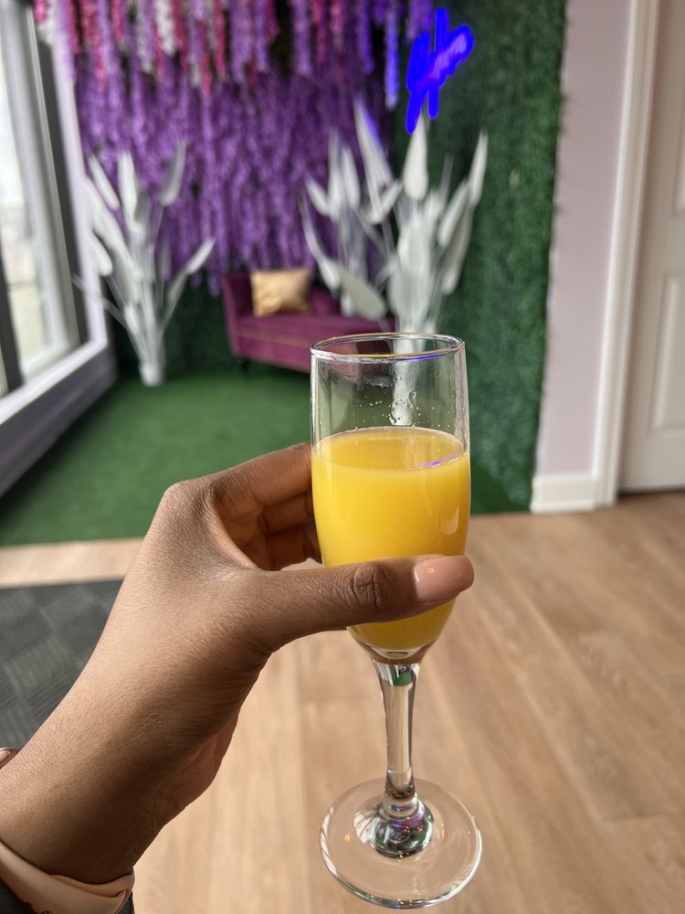 Skinphorea Facial Bar & Acne Clinic Corktown Logo