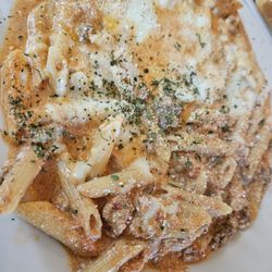 Mama's Pizza Grille & Italian Bistro - Baked ziti bolognese