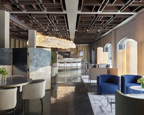 Hotel AKA Alexandria by null