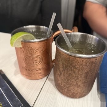 Moani Island Bistro & Bar - Bars Near Me - Kapolei, Hawaii