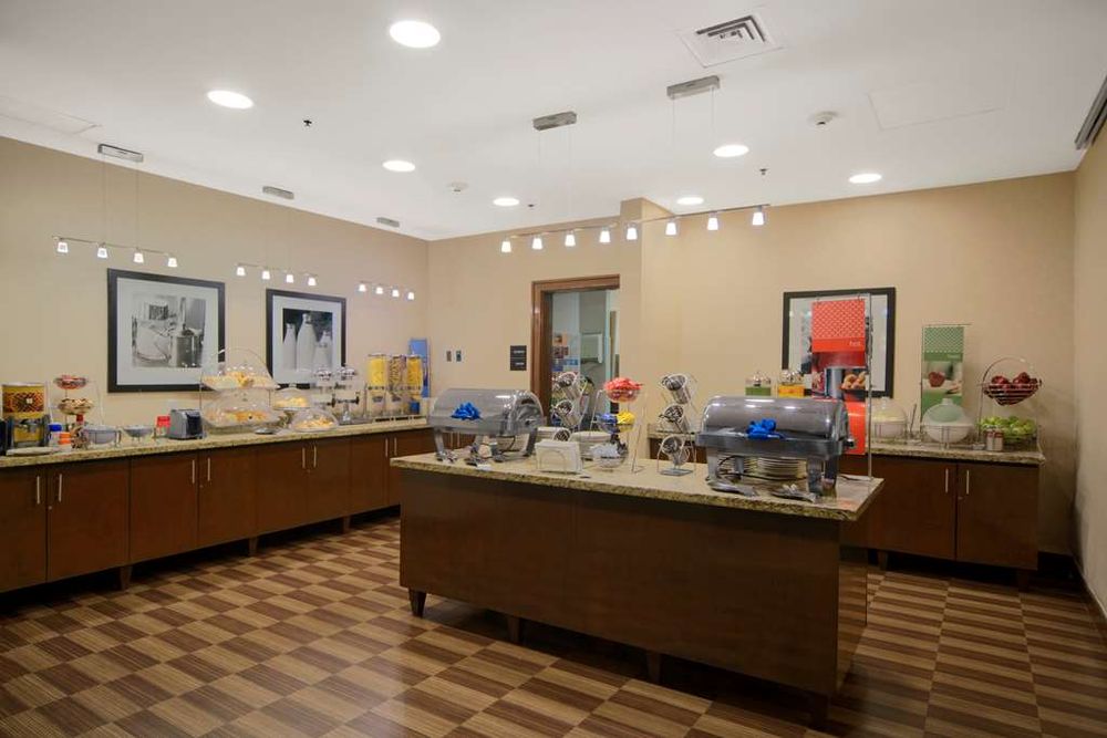 Hampton Inn & Suites