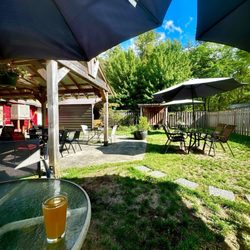 Whistle Stop Bar & Grill - Beer garden