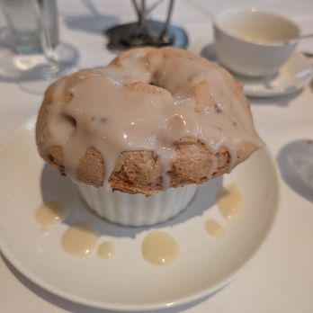 Commander's Palace - Bread Pudding - Cajun/Creole Near Me - New Orleans, Louisiana Commander's Palace - Bread Pudding - Cajun/Creole Near Me - New Orleans, Louisiana
