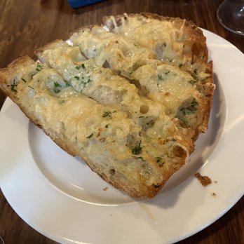 Serratto - Garlic bread - Italian Near Me - Portland, Oregon