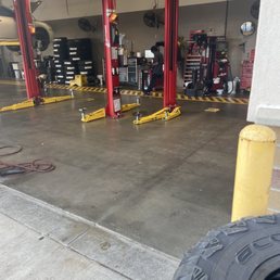 2 empty bays