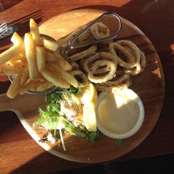 Glenelg Pier Hotel - Bars Near Me - Glenelg, SA