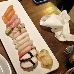 12 piece nigiri "dinner" but without soup and salad.
