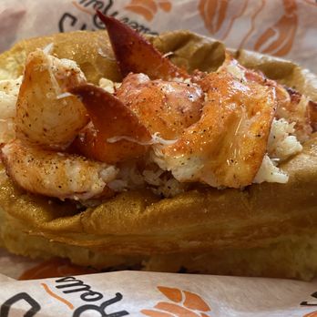Mason's Famous Lobster Rolls - Annapolis - Classic lobster roll - Seafood Near Me - Annapolis, Maryland Mason's Famous Lobster Rolls - Annapolis - Classic lobster roll - Seafood Near Me - Annapolis, Maryland