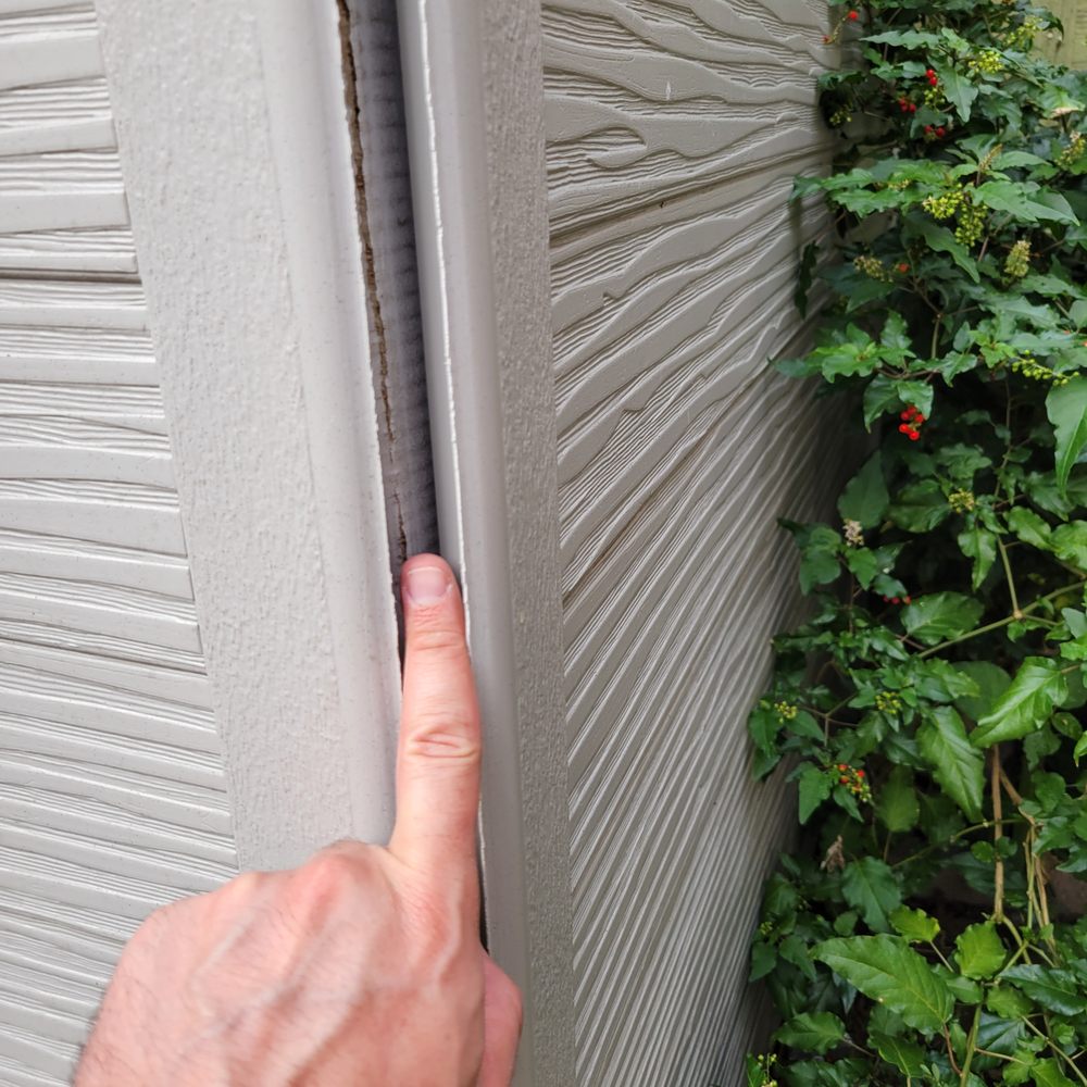 Suncast Corporation - Huge crack in the left panel - Sheds & Outdoor Storage Near Me - Batavia, Illinois Suncast Corporation - Huge crack in the left panel - Sheds & Outdoor Storage Near Me - Batavia, Illinois