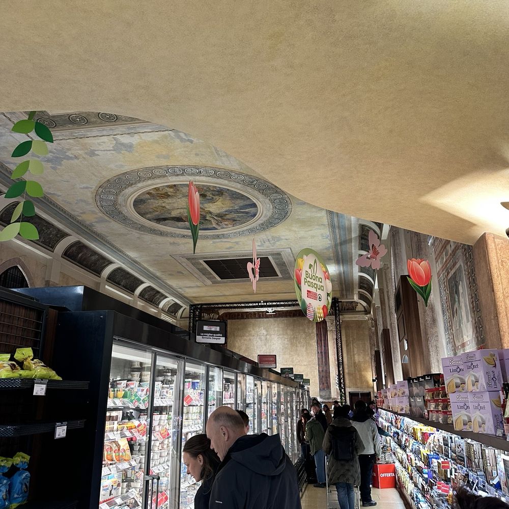 DESPAR Teatro Italia - Grocery Near Me - Venezia, VE