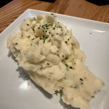Roots Seasonal Cuisine - New American Near Me - Lee's Summit, Missouri