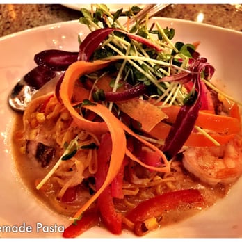 Commoner & Co - Asian-themed pasta - Cocktail Bars Near Me - Tucson, Arizona