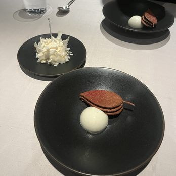 Canlis - Dessert - pecanlis pie - New American Near Me - Seattle, Washington Canlis - Dessert - pecanlis pie - New American Near Me - Seattle, Washington