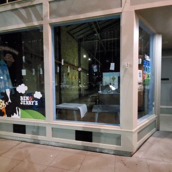 Ben & Jerry’s - Empty storefront at 7:06pm - Ice Cream & Frozen Yogurt Near Me - Napa, California Ben & Jerry’s - Empty storefront at 7:06pm - Ice Cream & Frozen Yogurt Near Me - Napa, California