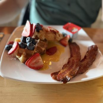 Lake Tahoe AleWorX Reno - Waffles - Brewpubs Near Me - Reno, Nevada