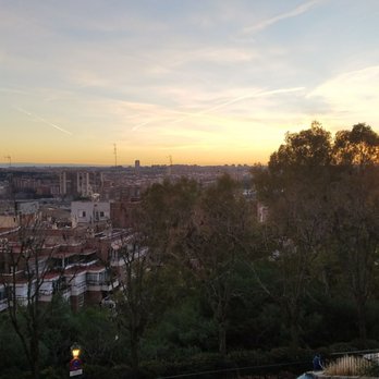 Templo de Debod - The Temple area offers tons of amazing views of Madrid! - Landmarks & Historical Buildings Near Me - Madrid, M