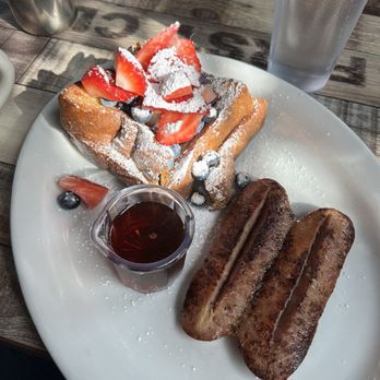 Doyle Street Cafe - Breakfast & Brunch Near Me - Emeryville, California
