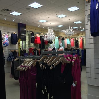 Windsor - Interior - Women's Clothing Near Me - Madison, Wisconsin