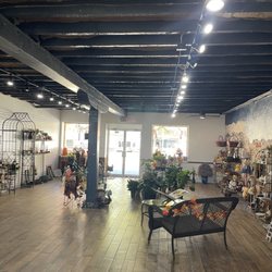 St. James Flowers & Gifts
