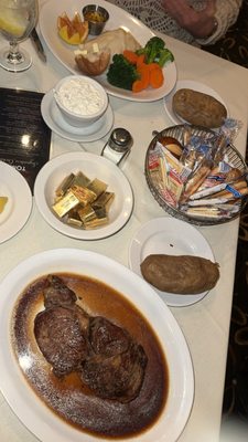 Tom's Steak House by null