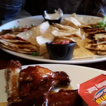 St. Louis Bar & Grill - Quesadillas - Chicken Wings Near Me - Toronto, Ontario St. Louis Bar & Grill - Quesadillas - Chicken Wings Near Me - Toronto, Ontario