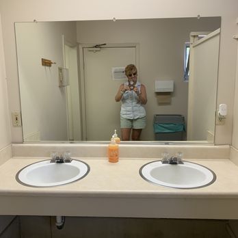 Crowley Lake RV Park - Women's RR ( sinks- toilets- showers... all very clean!) - Campgrounds Near Me - Crowley Lake, California