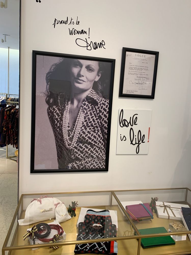 Diane Von Furstenberg Logo