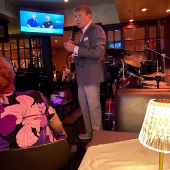 Piero's Italian Cuisine - Carmine singing at Piero's: wonderful songs and music - Italian Near Me - Las Vegas, Nevada