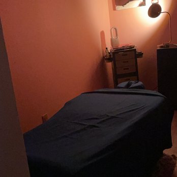 Holistic Healz - Relaxing vibes for your Massage - Yoga Near Me Holistic Healz - Relaxing vibes for your Massage - Yoga Near Me