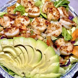 Yummy Yummy Shrimp Salads, recommended to add extra shrimps. So Good.