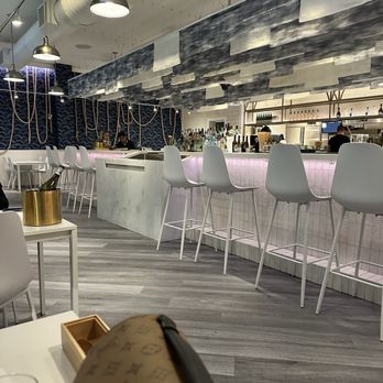 J&C Oyster - Inside - Seafood Near Me - Hollywood, Florida