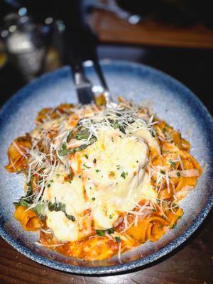 Tarantelli's by null