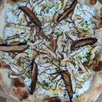 Knead Wine - Pizza Near Me - Middleburg, Virginia Knead Wine - Pizza Near Me - Middleburg, Virginia
