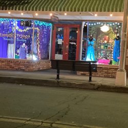 Lunatic Fringe Bohemian Boutique - Street view