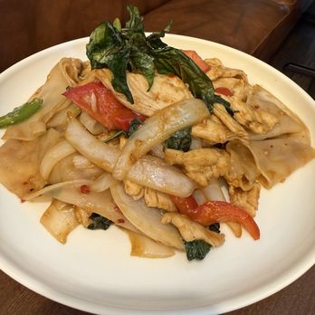 Bangkok On Franklin - Drunken Noodles with Chicken - Thai Near Me - Hagerstown, Maryland