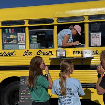 Old School Ice Cream - Ice cream truck - Food Trucks Near Me - Ferdinand, Indiana Old School Ice Cream - Ice cream truck - Food Trucks Near Me - Ferdinand, Indiana
