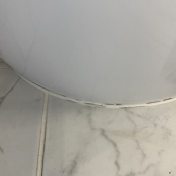 Floor King - Cracked grout along bath tub. 6 months old - Flooring Near Me - Austin, Texas Floor King - Cracked grout along bath tub. 6 months old - Flooring Near Me - Austin, Texas