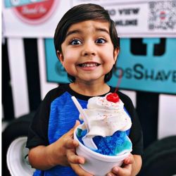 SnoMo's Shaved Ice - This is how happy a cup of Shaved Ice can make you! And I think we all could use a bit more happiness right about now.⁠