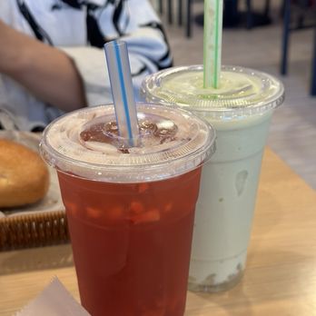 SaiGon Nho - Strawberry tea and avocado smoothie - Vietnamese Near Me - Fairfield, California