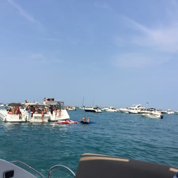 Chicago Boating Hub - Chillin. - Boating Near Me - Chicago, Illinois Chicago Boating Hub - Chillin. - Boating Near Me - Chicago, Illinois