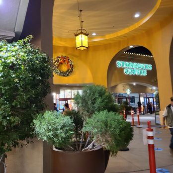 Desert Hills Premium Outlets - Shopping Centers Near Me - Cabazon, California Desert Hills Premium Outlets - Shopping Centers Near Me - Cabazon, California
