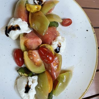 catalina kitchen - Green tomato salad - New American Near Me - Rancho Palos Verdes, California