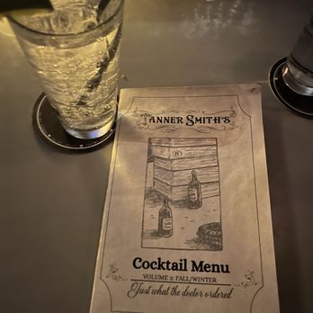 Tanner Smiths - Cocktail Bars Near Me - New York, New York