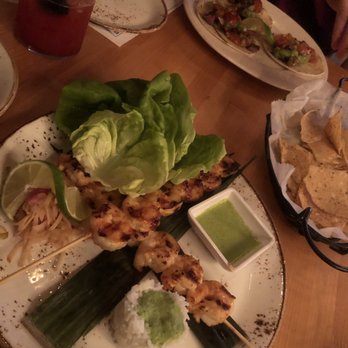 Barcocina - carne asada tacos, firecracker shrimp lettuce wraps - Mexican Near Me - Chicago, Illinois
