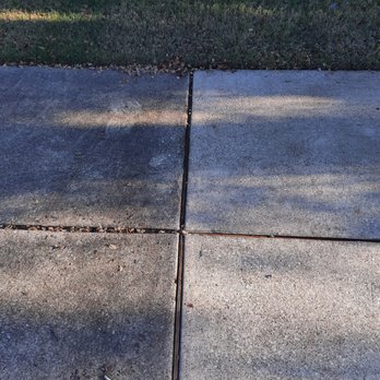 Dickerson Handyman Service - Call us for your pressure washing needs. We do small drive ways, sidewalks, trash cans, patios and 1 story homes! - Handyman Near Me