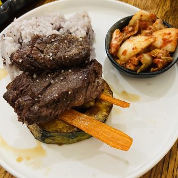 O'Kims - Tender kalbi(short rib) and kimchi served with purple rice 柔らかカルビとキムチ - Korean Near Me - Honolulu, Hawaii O'Kims - Tender kalbi(short rib) and kimchi served with purple rice 柔らかカルビとキムチ - Korean Near Me - Honolulu, Hawaii