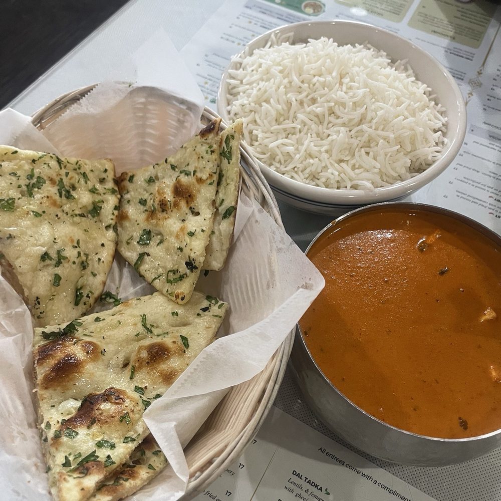 185th & Indian - Garlic naan & Paneer Makhani - Indian Near Me - Beaverton, Oregon